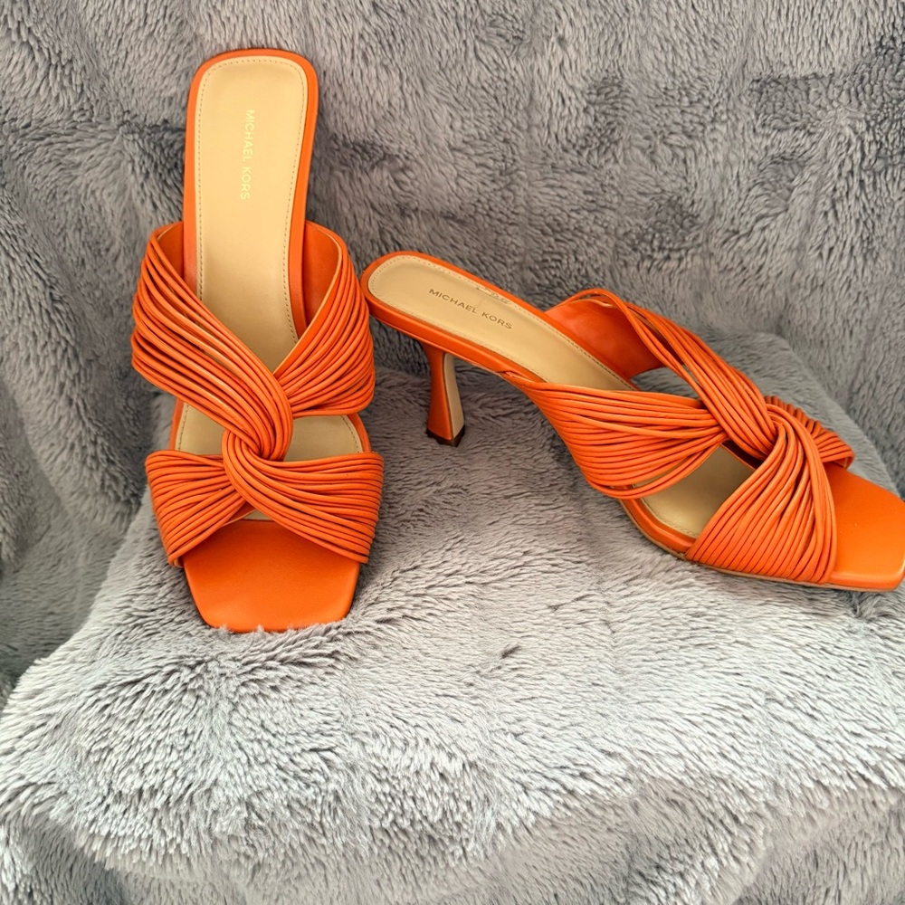 Michael Kors Orange Knotted Heels - Picture 8 of 8